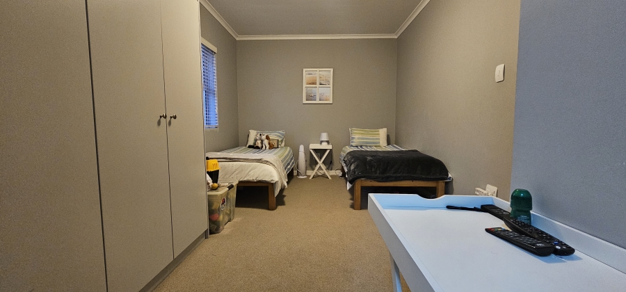 4 Bedroom Property for Sale in Myburgh Park Western Cape